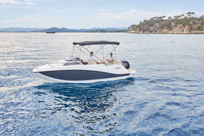 Quicksilver Activ 555 Cabin Exterior 6