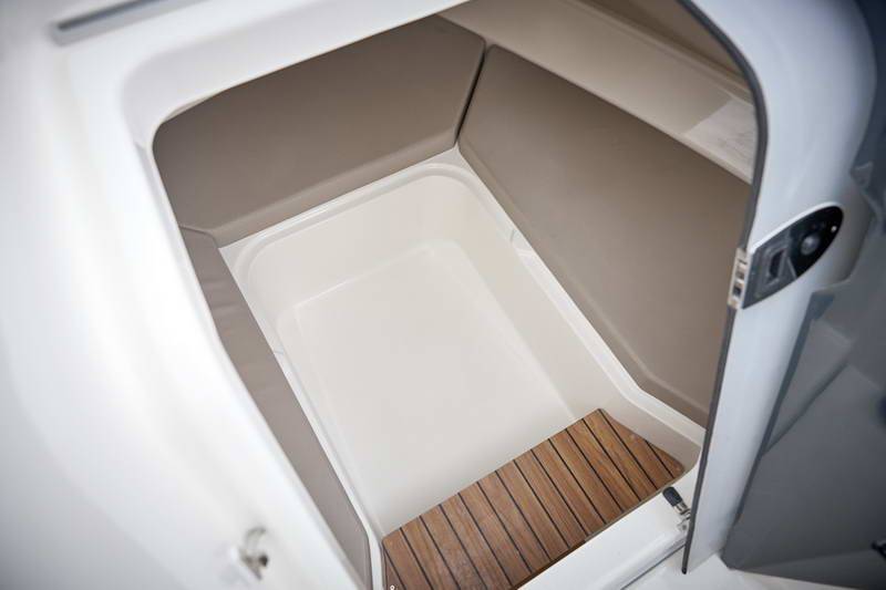 Quicksilver Activ 605 Sundeck Interior 6