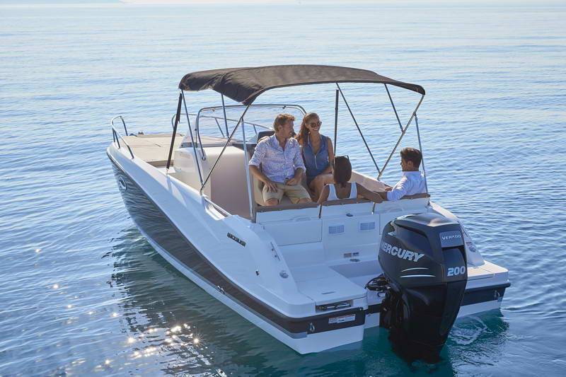 Quicksilver Activ 675 Sundeck Exterior 6