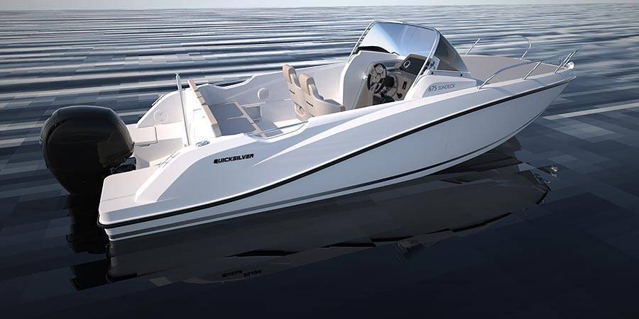 Quicksilver Activ 675 Sundeck back