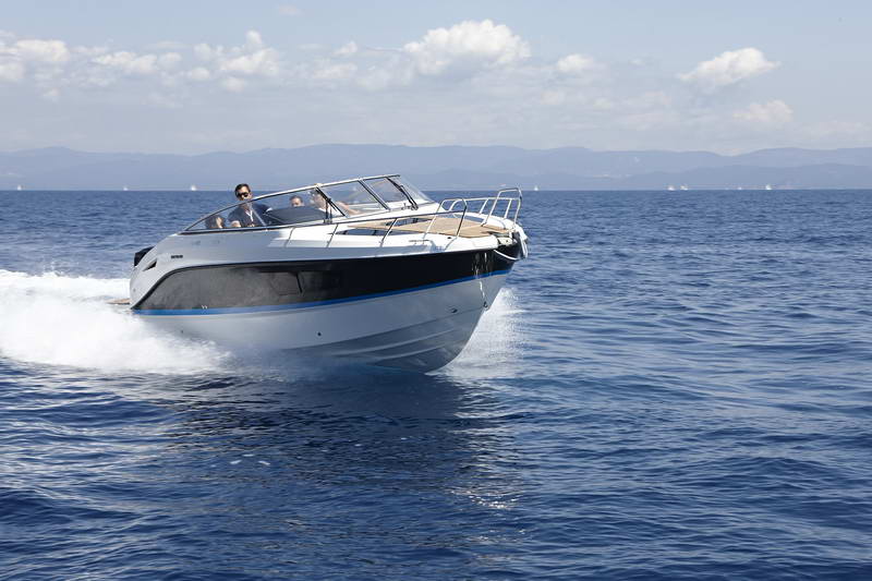 Quicksilver Activ 805 Cruiser Exterior 2