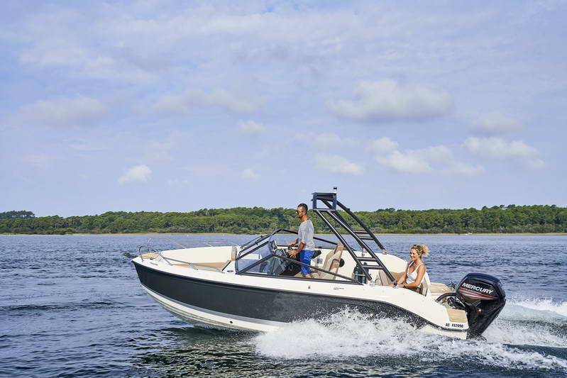 Quicksilver Activ 605 Bowrider Exterior 1