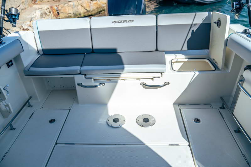 625 Pilothouse Interior 2