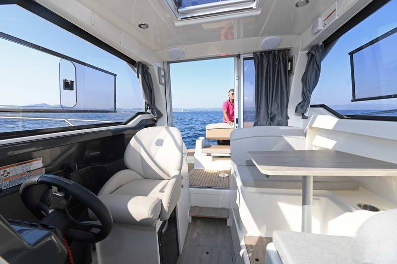 Activ 675 Weekend Interior 4