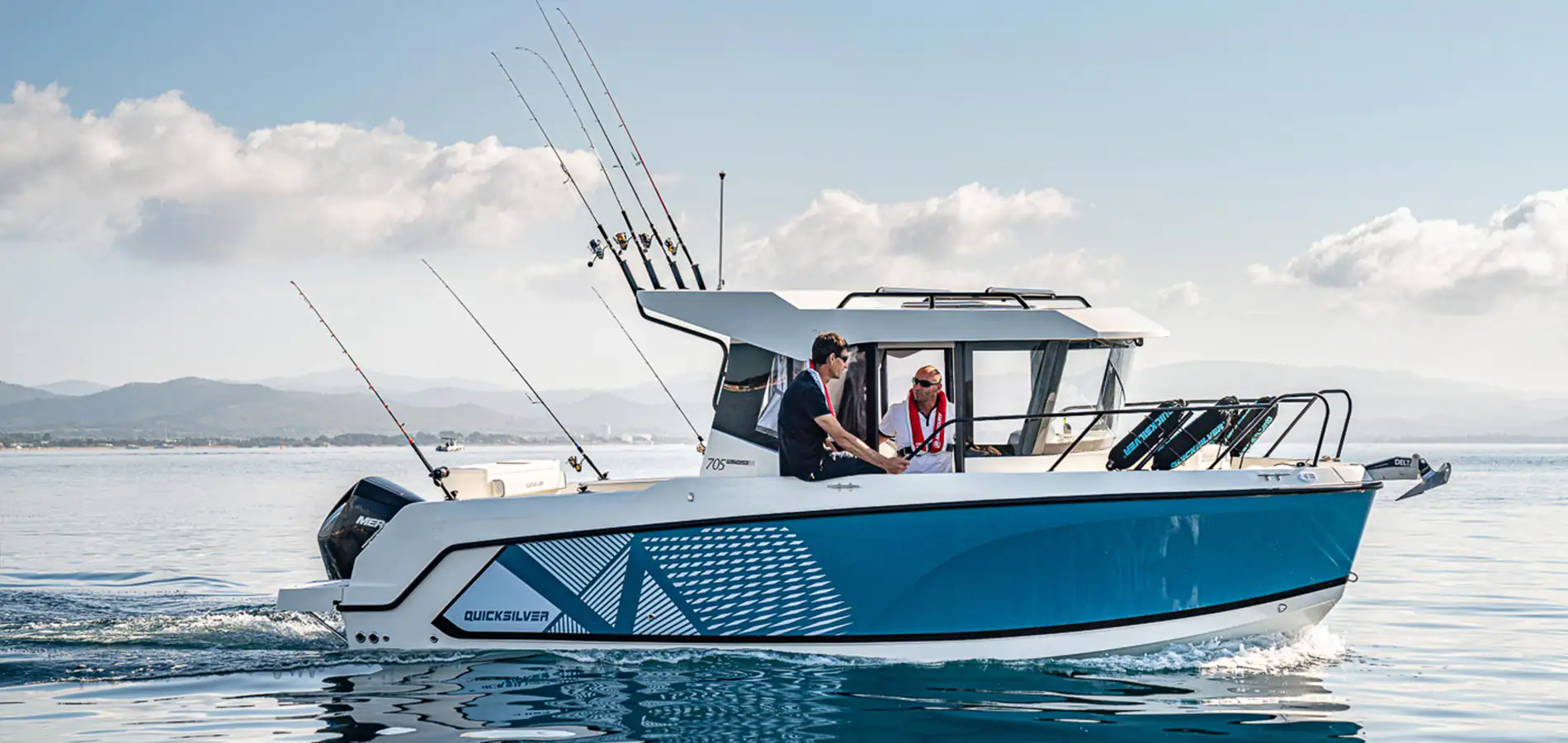 Quicksilver Pilothouse 705