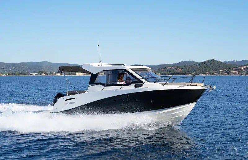 Quicksilver 705 Weekend Exterior 2