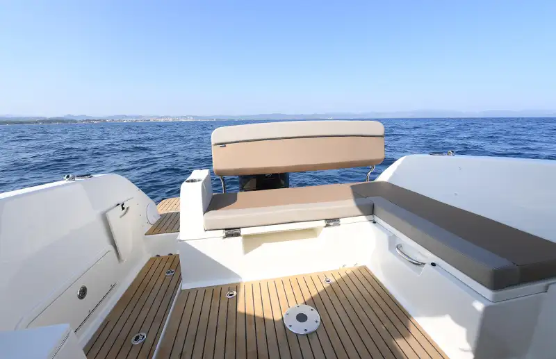 Quicksilver 705 Weekend Interior 2