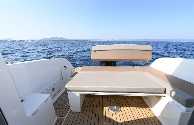 Quicksilver 705 Weekend Interior 3