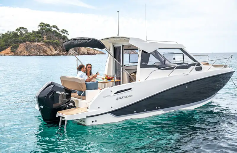 Quicksilver 705 Weekend Exterior 14