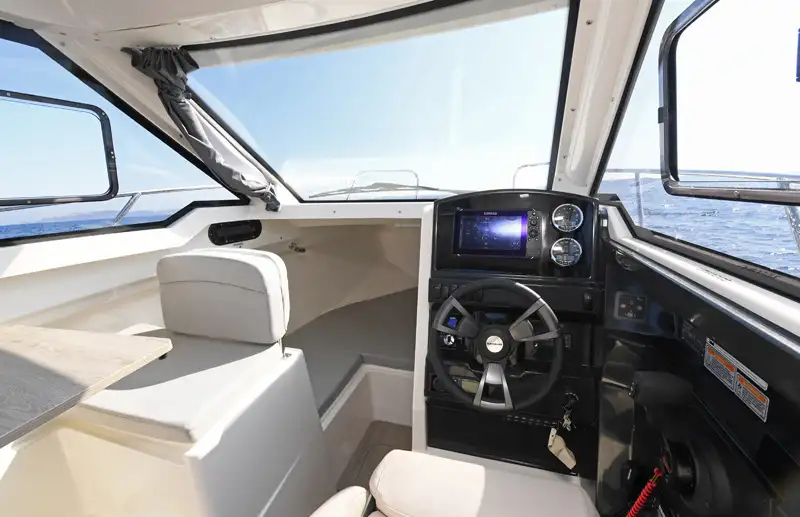 Quicksilver 705 Weekend Interior 5